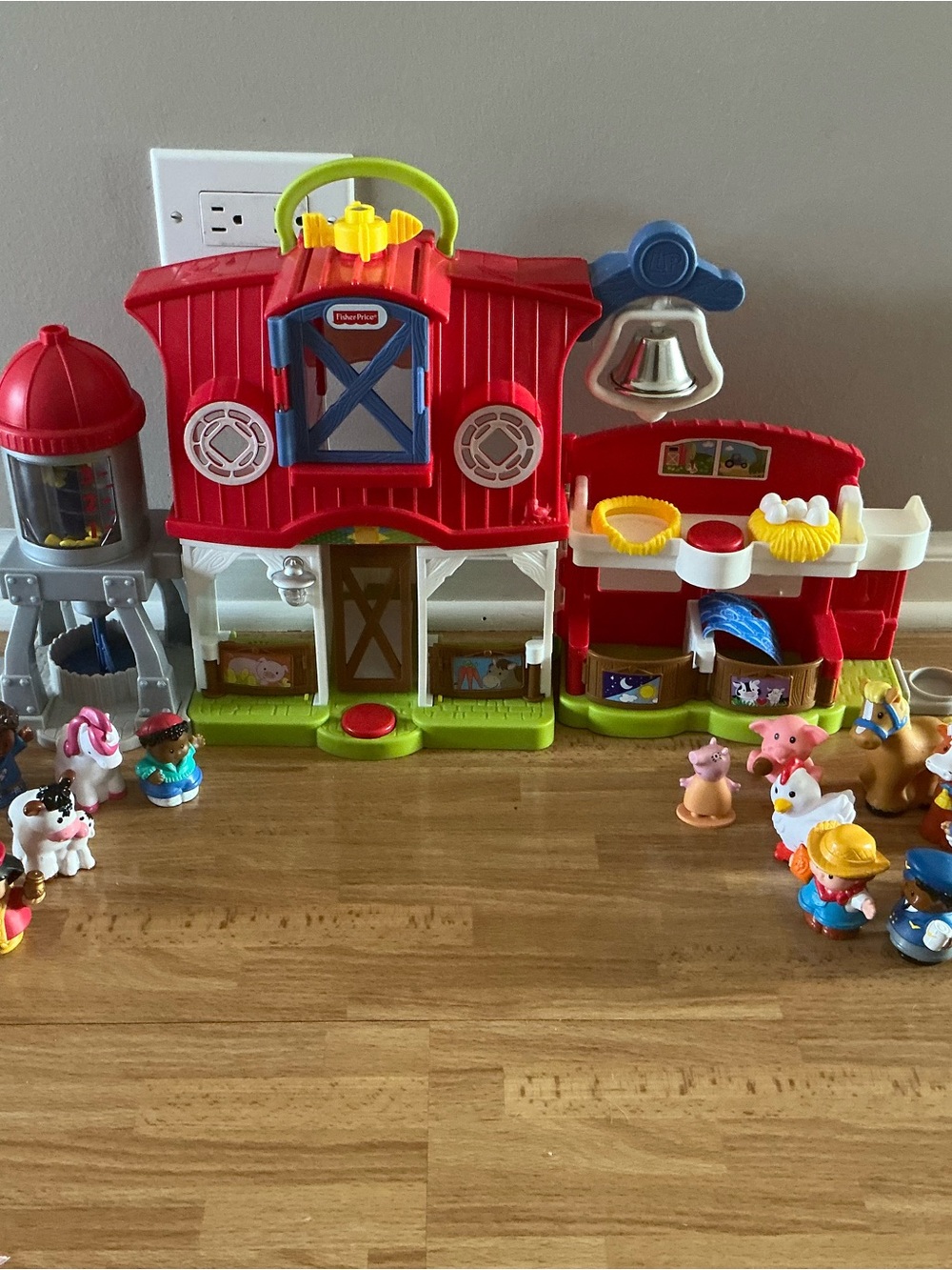 Fisher -price little people for animals farm barn with animals and people
